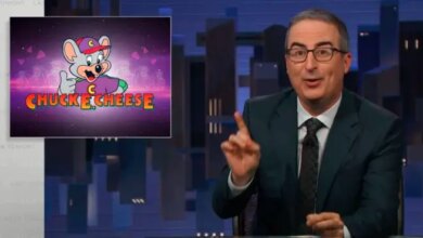 ترند العالم last squeak tonight .com john oliver last squeak tonight .com john oliver