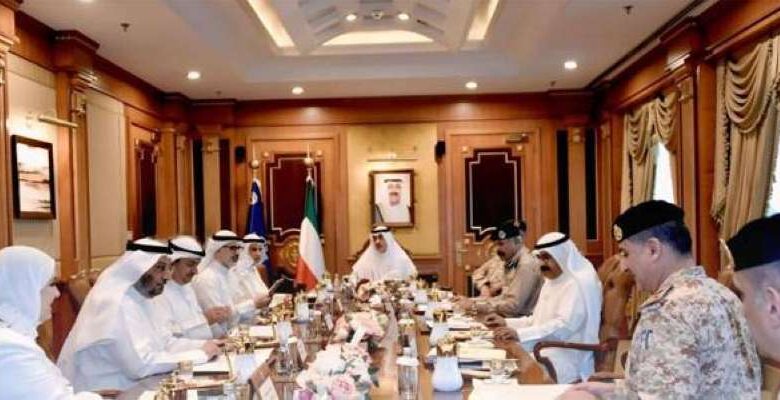 وزير الداخلية يترأس اجتماعاً للجنة العليا لتحقيق الجنسية