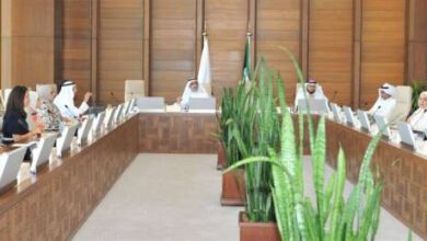 جامعة الكويت تُستحدث برامج ماجستير جديدة وتُناقش قضايا مهمة في اجتماع مجلس الدراسات العليا