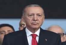 أردوغان يبلغ زيلينسكي باستعداده للوساطة بأي مبادرة لإنهاء النزاع في أوكرانيا