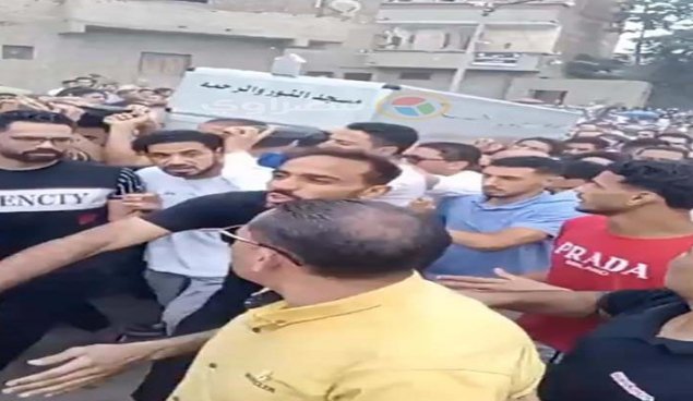 انفعال كهربا.. جنازة مهيبة لـ أحمد رفعت بمسقط رأسه في كفر الشيخ- فيديو وصور