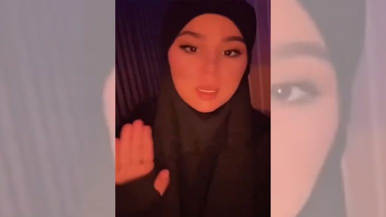 ترند العالم هل أسيل الكاشف هي الفتاة في فيديو البرتقالة مع مجد جرادات؟ هل أسيل الكاشف هي الفتاة في فيديو البرتقالة مع مجد جرادات؟