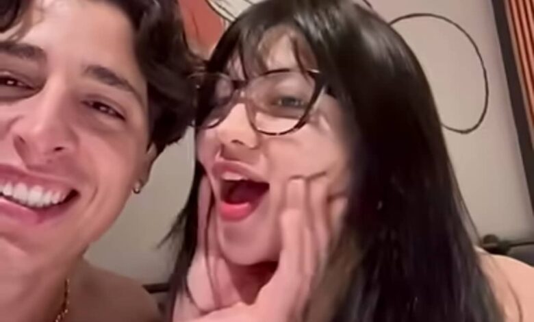 مقطع يوسف خليل مع الفانز لوست (للكبار فقط +18) كامل بدون تغبيش